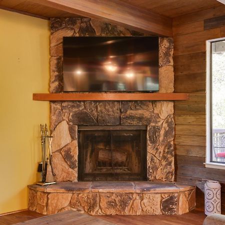 Spacious Groveland Cabin With Wraparound Deck! エクステリア 写真