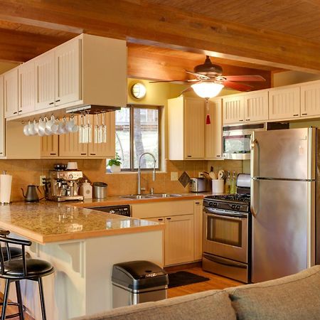 Spacious Groveland Cabin With Wraparound Deck! エクステリア 写真