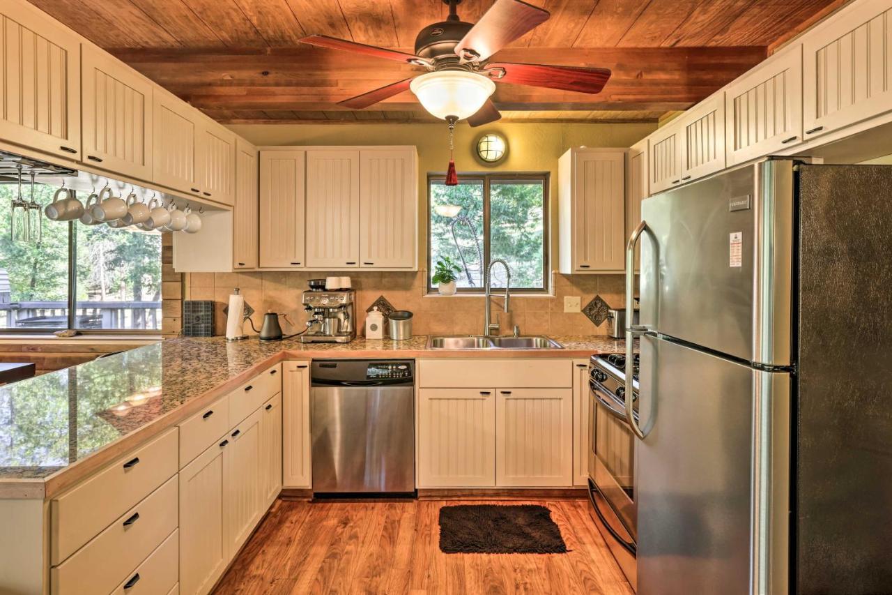 Spacious Groveland Cabin With Wraparound Deck! エクステリア 写真