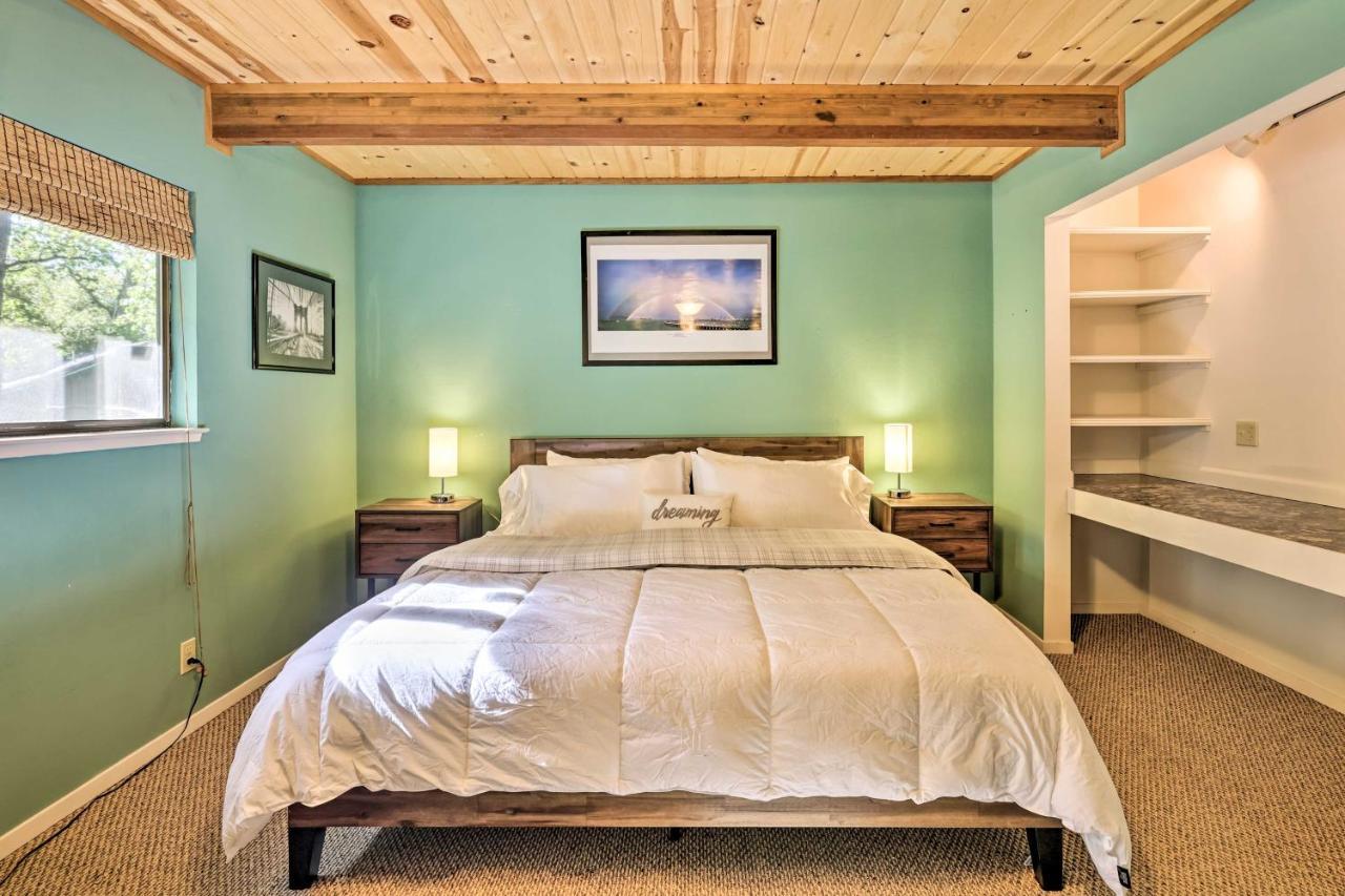 Spacious Groveland Cabin With Wraparound Deck! エクステリア 写真