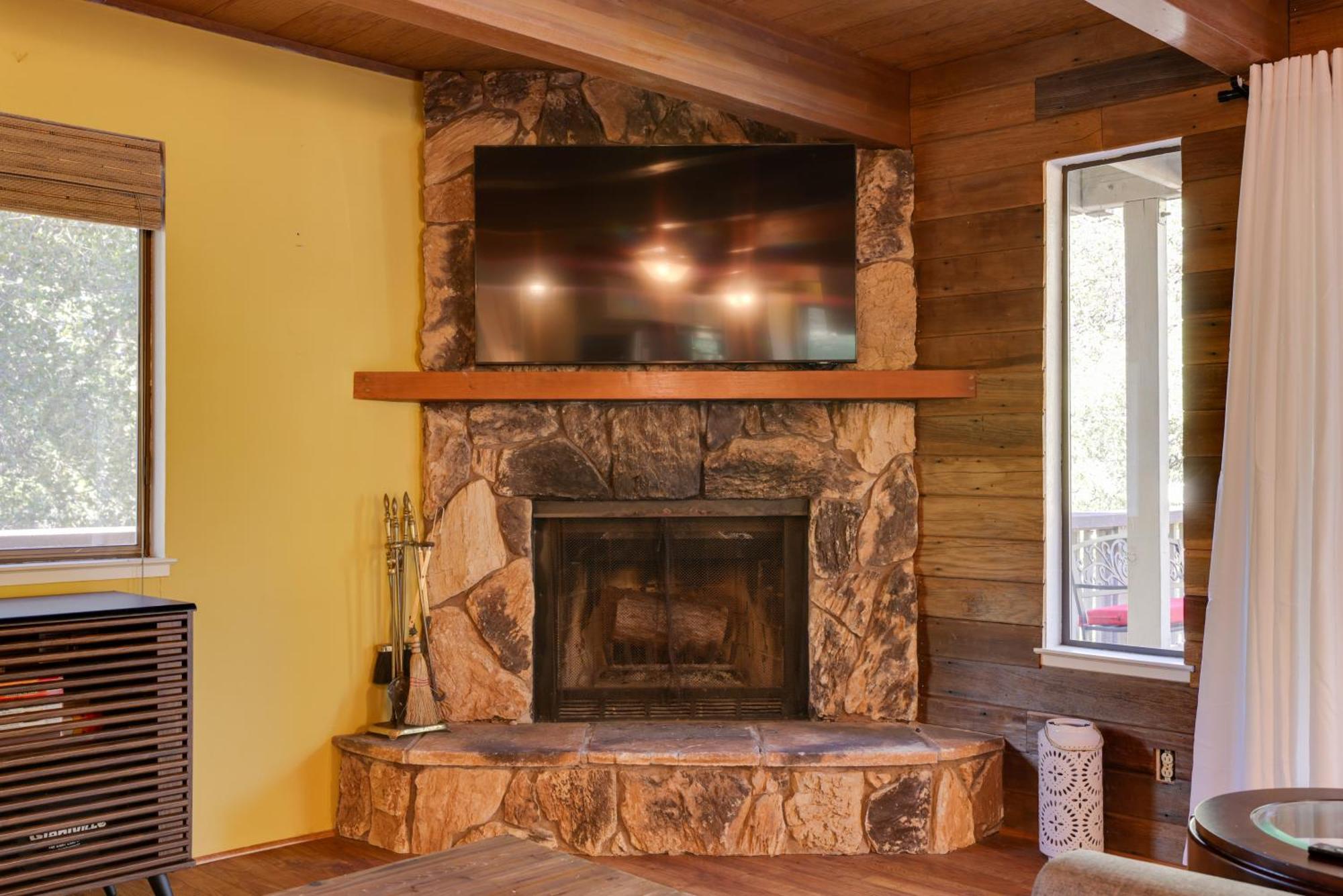 Spacious Groveland Cabin With Wraparound Deck! エクステリア 写真