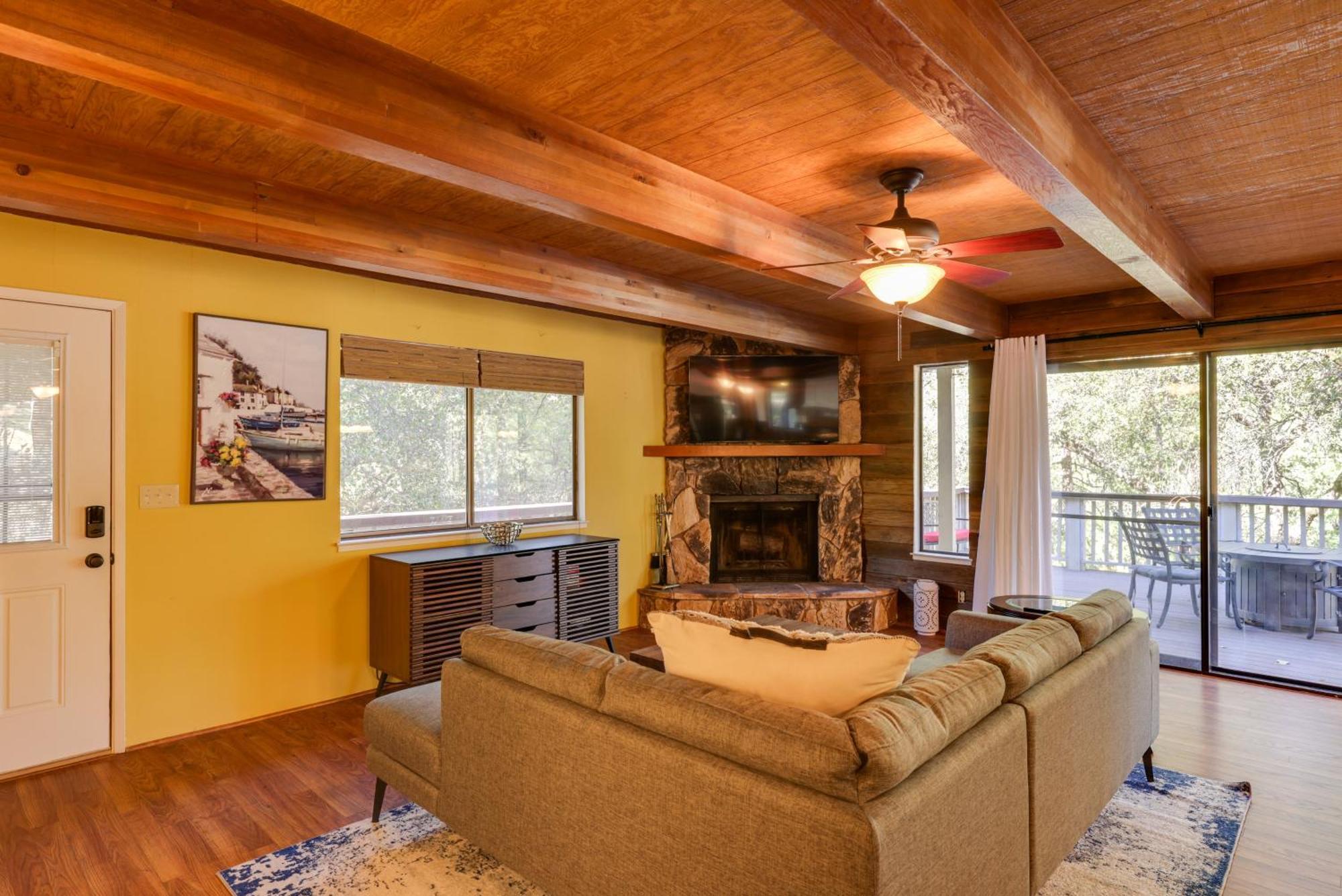 Spacious Groveland Cabin With Wraparound Deck! エクステリア 写真