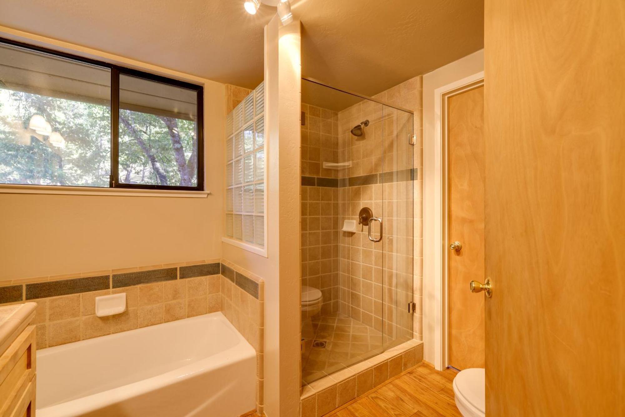 Spacious Groveland Cabin With Wraparound Deck! エクステリア 写真