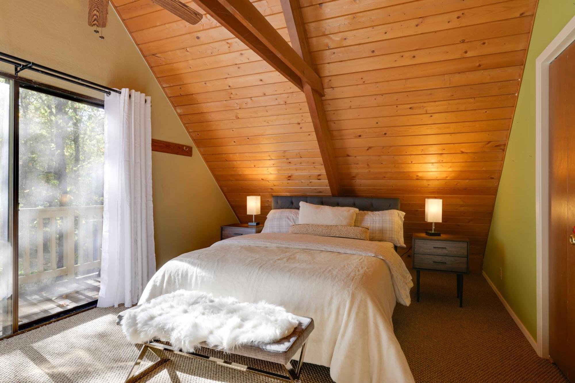 Spacious Groveland Cabin With Wraparound Deck! エクステリア 写真