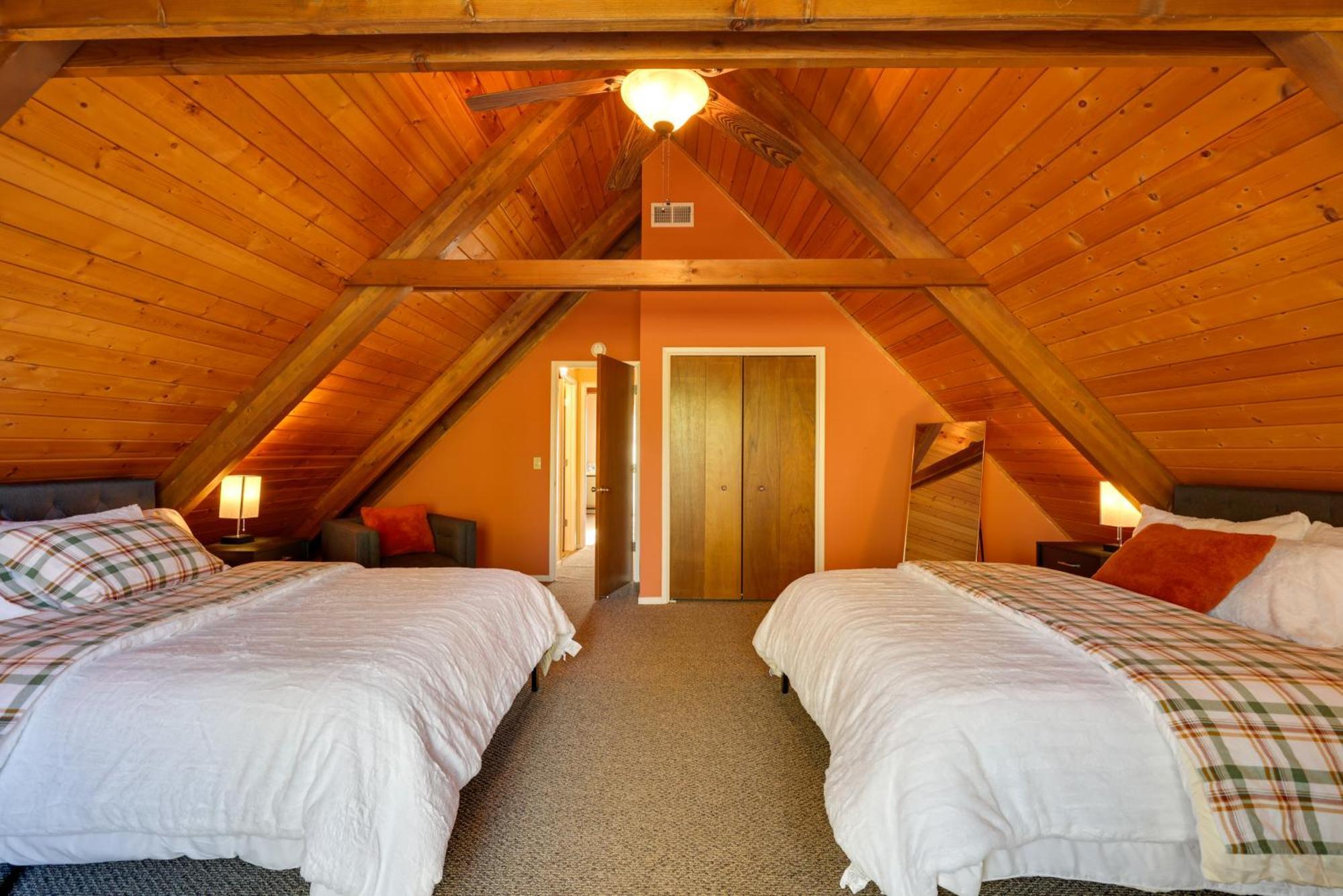 Spacious Groveland Cabin With Wraparound Deck! エクステリア 写真