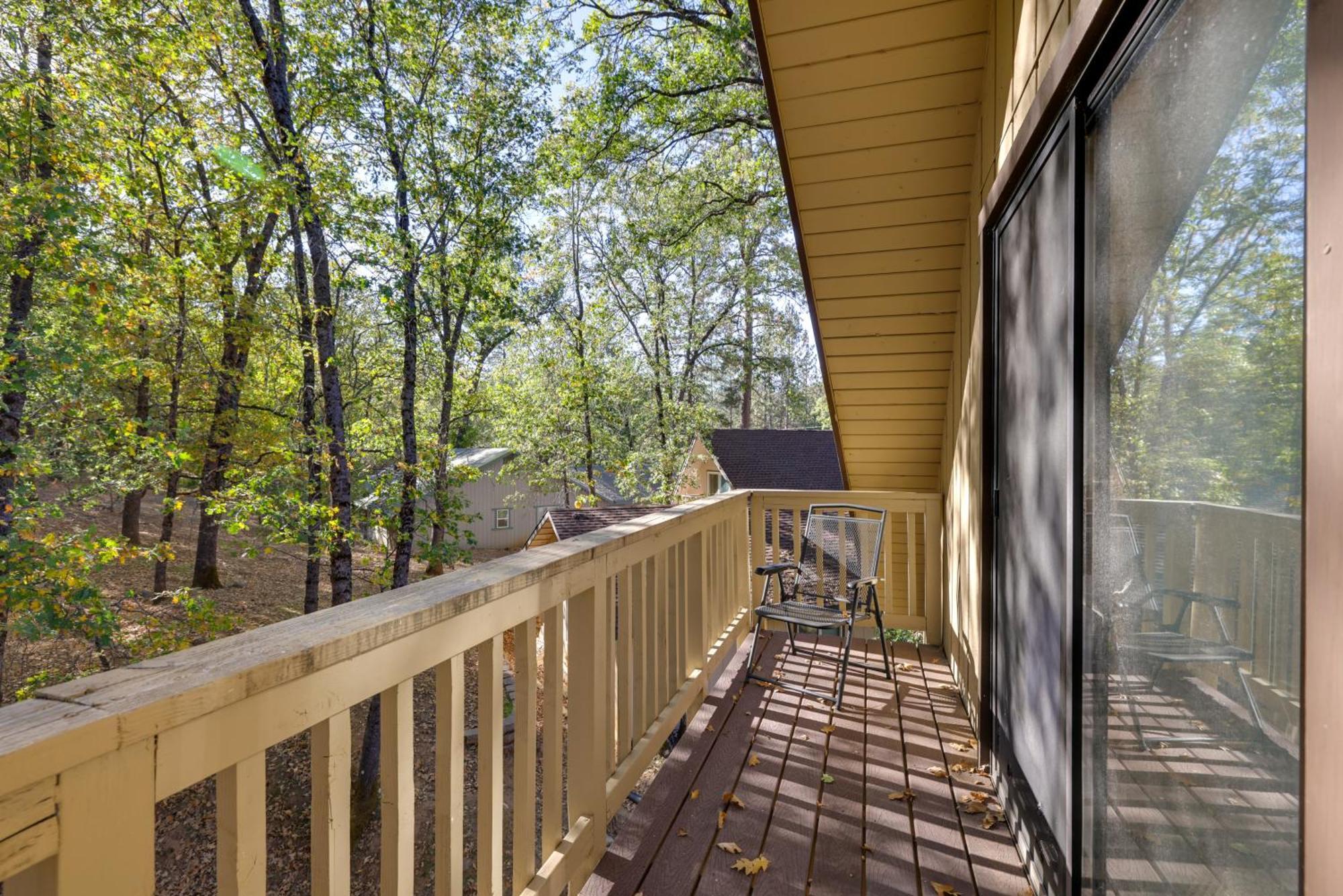 Spacious Groveland Cabin With Wraparound Deck! エクステリア 写真