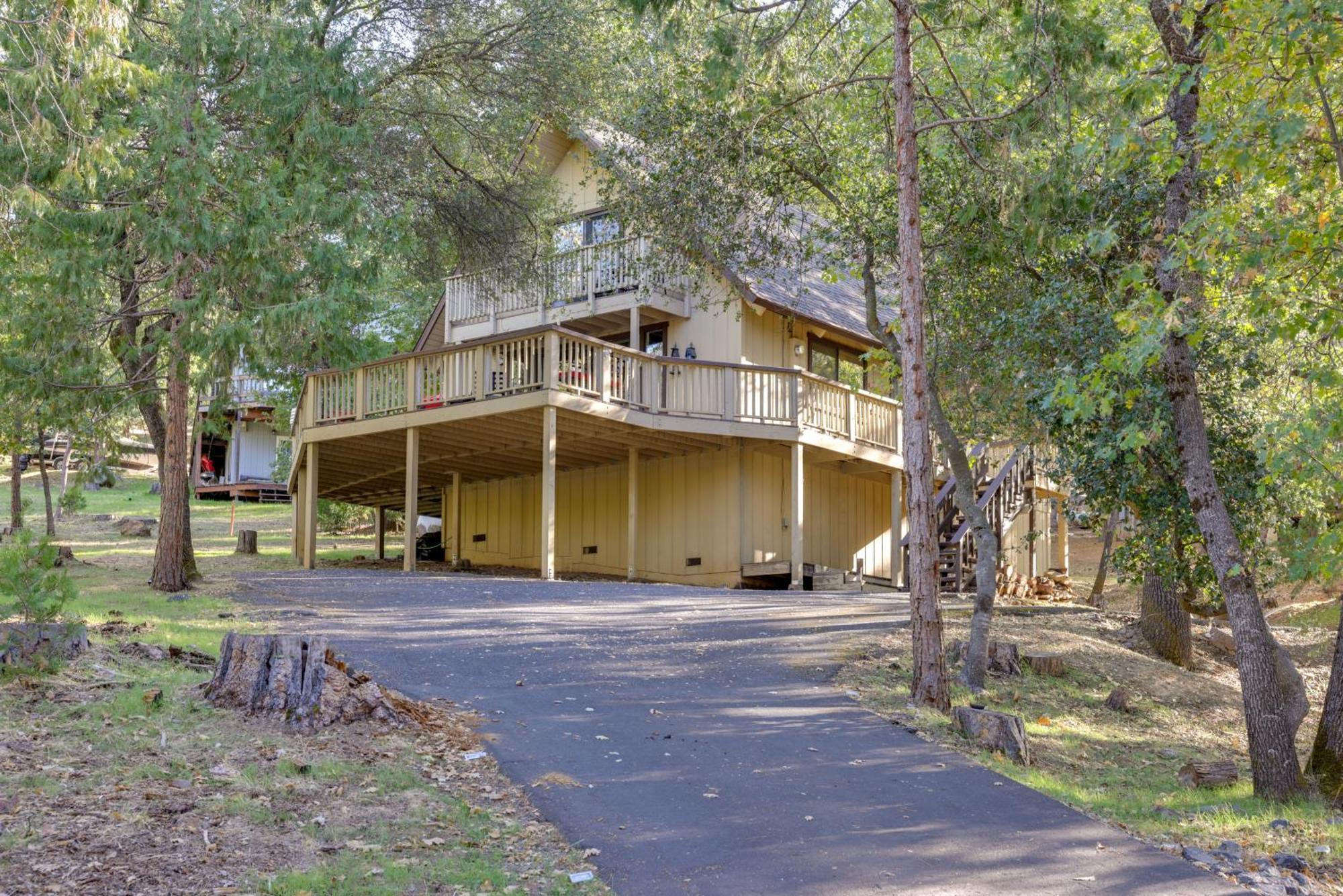 Spacious Groveland Cabin With Wraparound Deck! エクステリア 写真