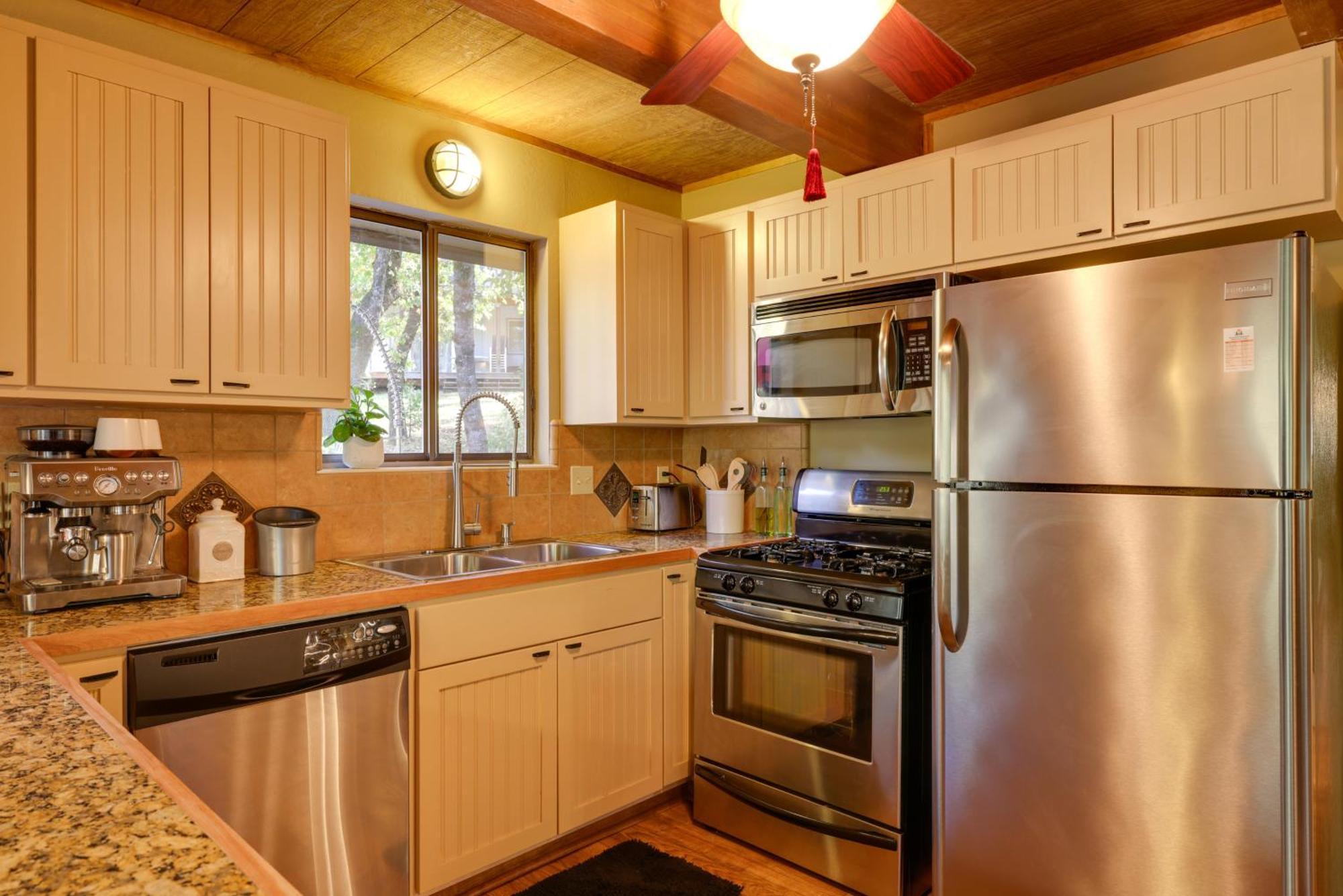 Spacious Groveland Cabin With Wraparound Deck! エクステリア 写真