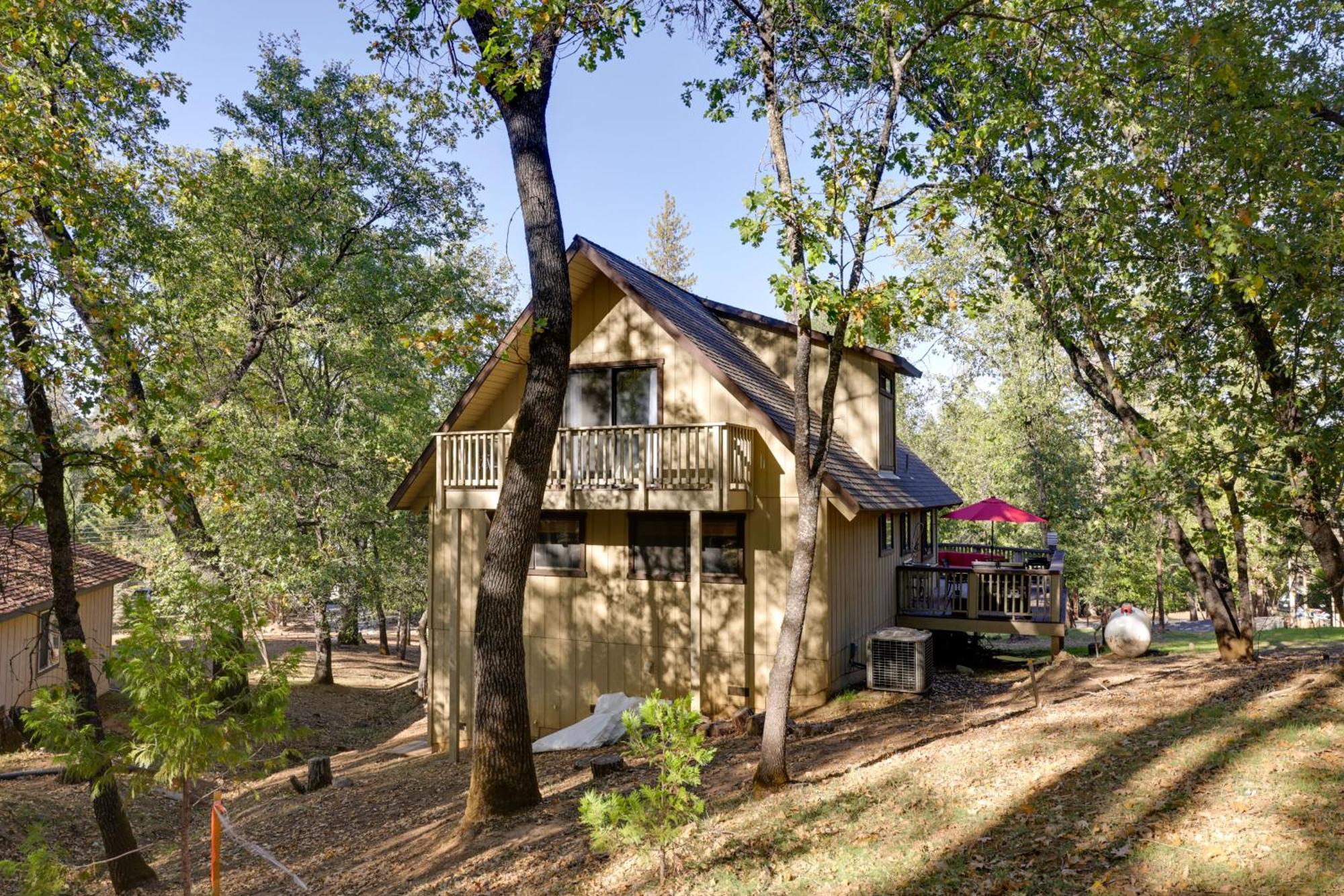 Spacious Groveland Cabin With Wraparound Deck! エクステリア 写真